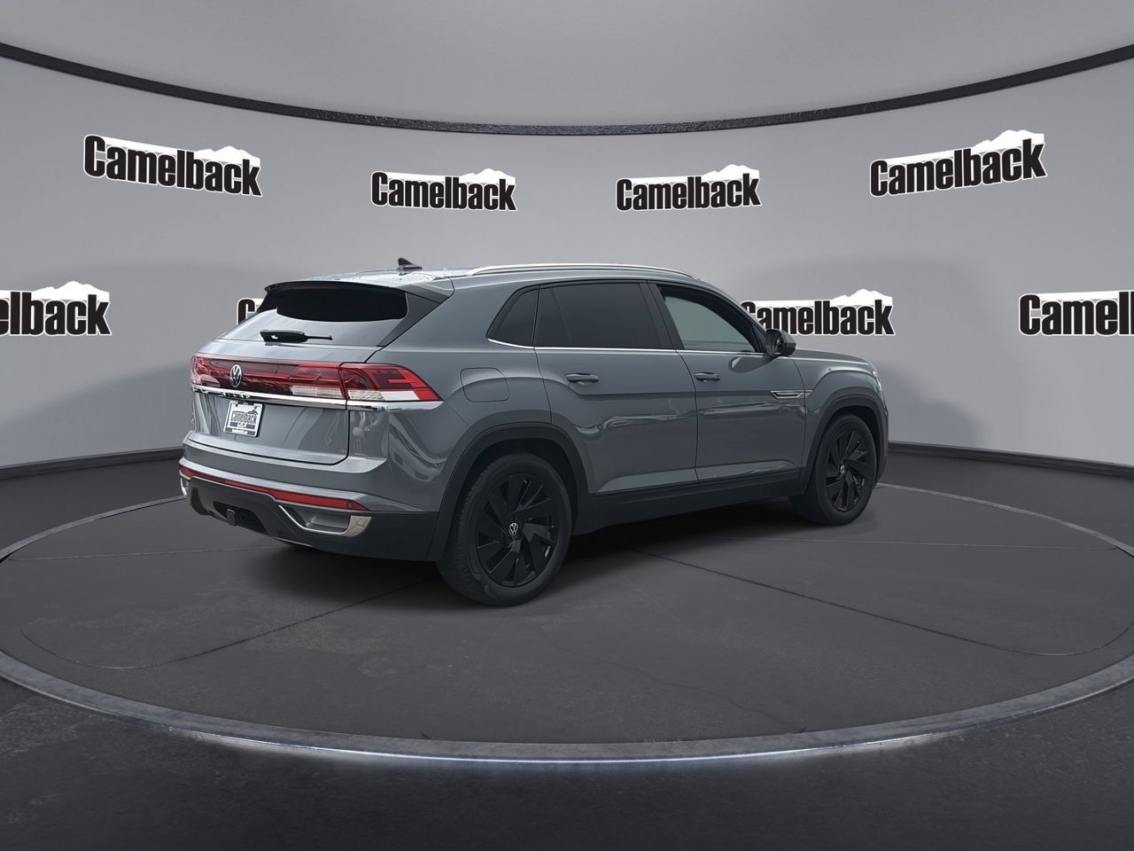 Used 2024 Volkswagen Atlas Cross Sport SE FWD image 7