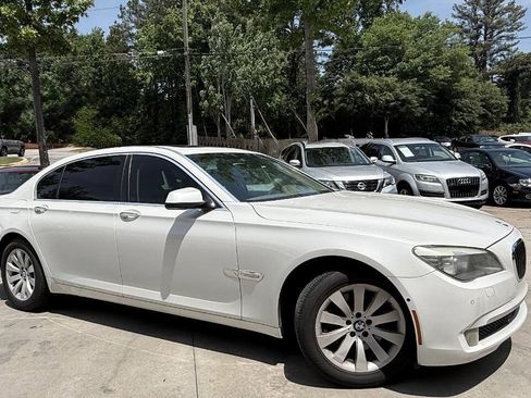 Used 2009 BMW 750Li RWD image 2