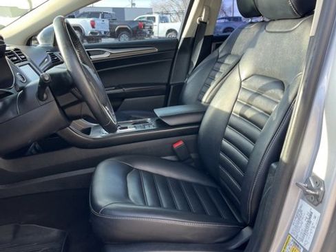 Used 2019 Ford Fusion SEL image 26