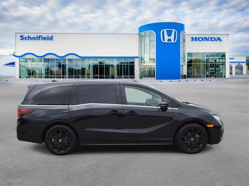 Used 2025 Honda Odyssey Sport-L image 2