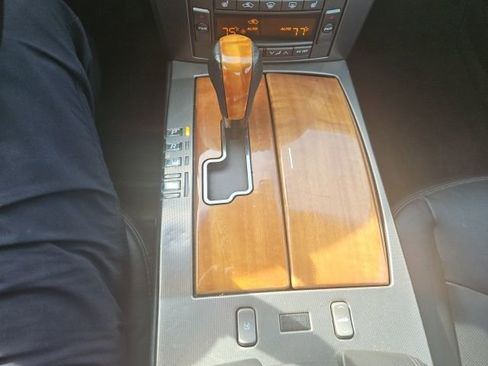 Used 2004 Cadillac XLR image 5