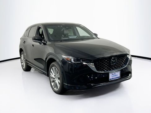 Used 2022 MAZDA CX-5 Signature image 3