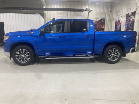 Used 2023 Chevrolet Silverado 1500 LT AWD/4WD image 5
