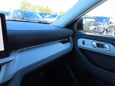 New 2026 Ford Explorer Active image 11