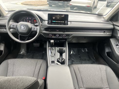 Certified 2025 Honda Accord LX image 32
