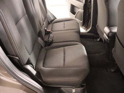 Used 2018 Mitsubishi Outlander ES AWD/4WD image 14