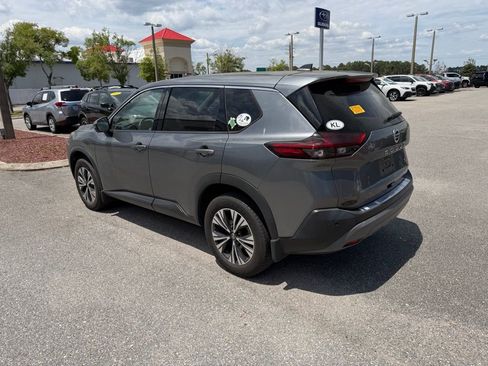 Used 2021 Nissan Rogue SV image 7