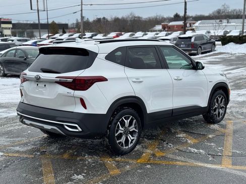 Used 2021 Kia Seltos EX image 6