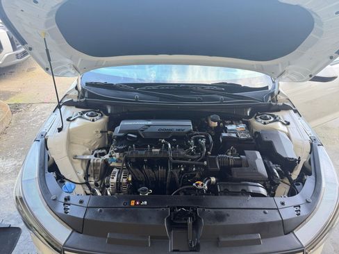 Used 2025 Kia K4 LXS image 33