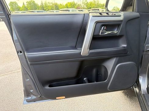 Used 2023 Toyota 4Runner SR5 Premium w/ Moonroof Package RWD image 10