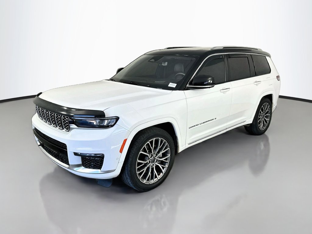 Used 2023 Jeep Grand Cherokee L Summit AWD/4WD image 3