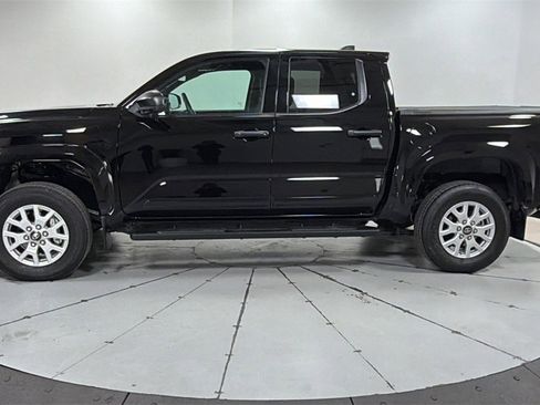 Used 2024 Toyota Tacoma SR image 8