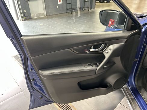 Certified 2020 Nissan Rogue SV AWD/4WD image 25