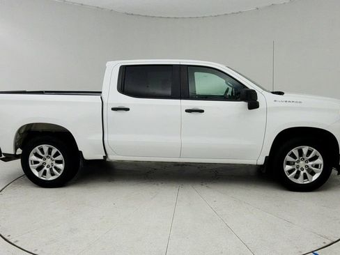 Certified 2022 Chevrolet Silverado 1500 Custom RWD image 9