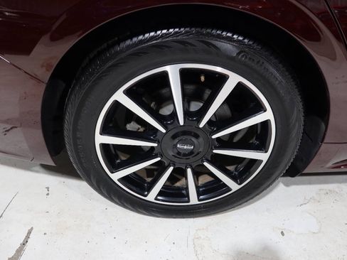 Used 2020 Lincoln Continental Reserve FWD image 39