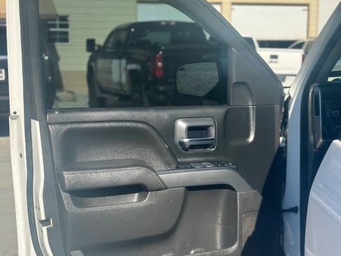 Used 2017 Chevrolet Silverado 1500 LT image 12