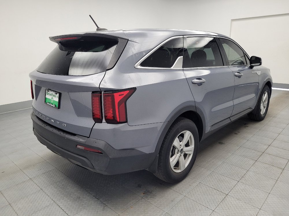 Used 2022 Kia Sorento LX FWD image 9