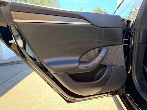 Used 2021 Tesla Model S Plaid image 27