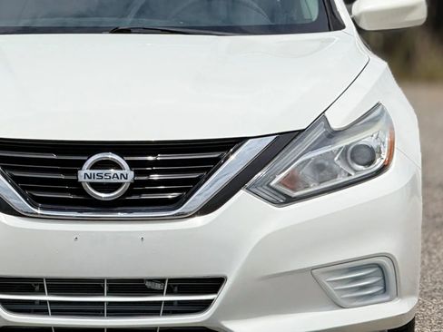 Used 2017 Nissan Altima 2.5 S w/ Power Driver Seat Package FWD image 11