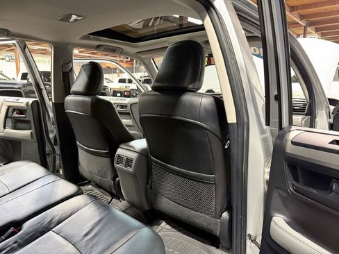 Used 2010 Toyota 4Runner Limited image 25