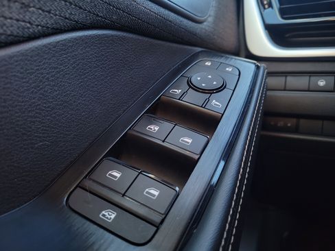 Used 2022 Nissan Rogue SV image 18