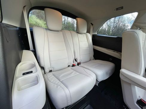 Used 2022 Mercedes-Benz GLS 450 4MATIC image 19