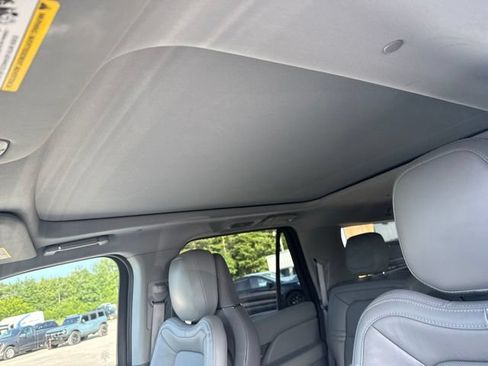 Used 2021 Lincoln Navigator L Reserve w/ Luxury Package AWD/4WD image 28