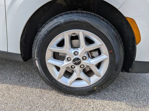 Certified 2024 Kia Soul S FWD image 11