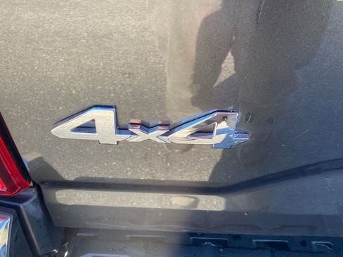 Used 2019 Toyota Tacoma SR5 image 14