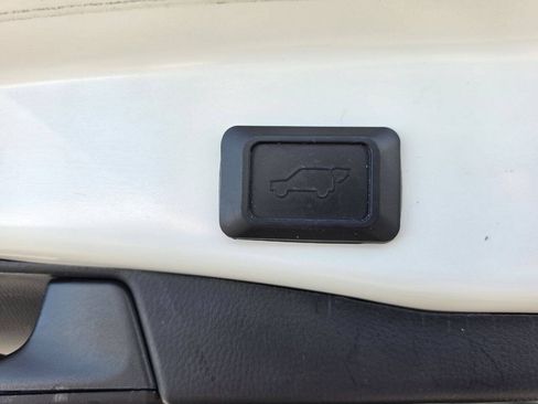 Used 2021 Toyota RAV4 XSE AWD/4WD image 27
