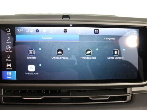 Used 2025 Jeep Wrangler Unlimited Sahara w/ Safety Group AWD/4WD image 4