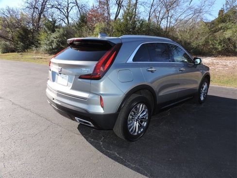 Certified 2025 Cadillac XT4 Premium Luxury image 5