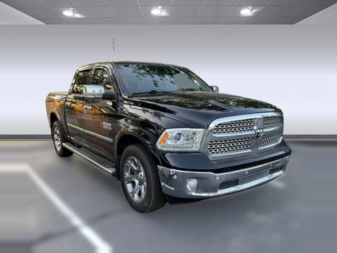 Used 2015 RAM 1500 Laramie w/ Convenience Group AWD/4WD image 4