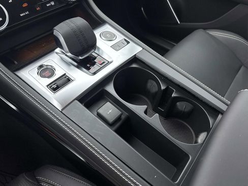 New 2026 Jaguar F-PACE R-Dynamic S image 12