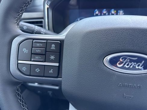 New 2025 Ford F250 Lariat w/ Lariat Ultimate Package image 19