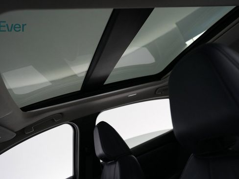 Used 2024 Nissan Ariya AWD image 22