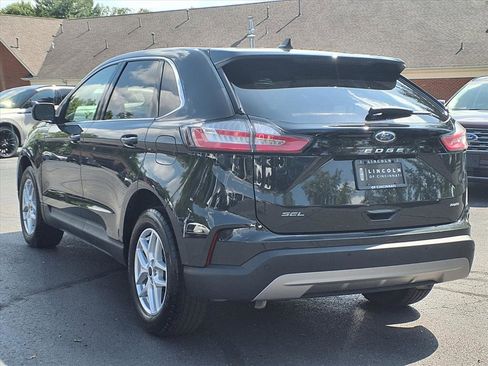 Used 2023 Ford Edge SEL w/ Convenience Package image 4