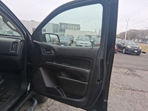 Used 2015 GMC Canyon SLT w/ Driver Alert Package image 16