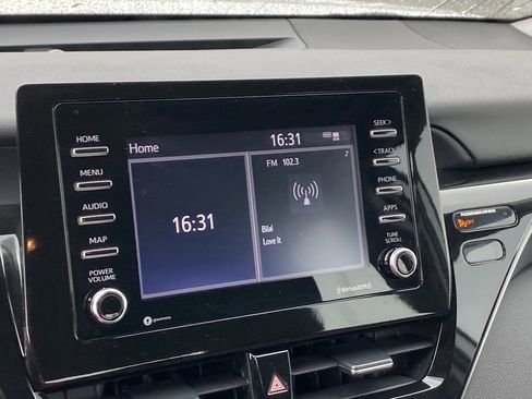 Used 2023 Toyota Camry SE FWD image 6