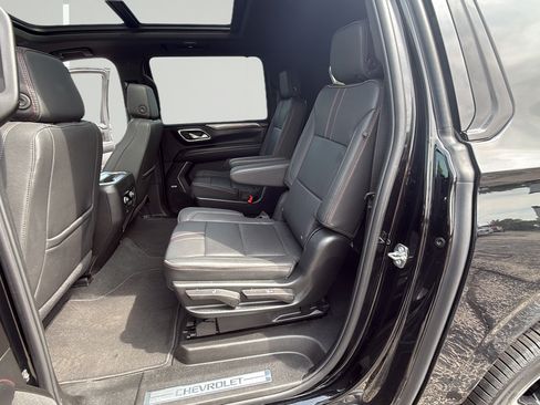 Used 2024 Chevrolet Suburban RST w/ Luxury Package AWD/4WD image 34
