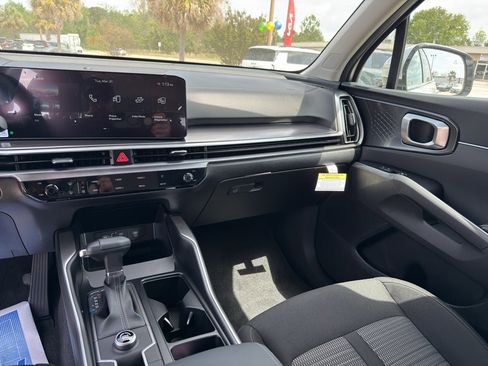 New 2026 Kia Sorento LX image 24