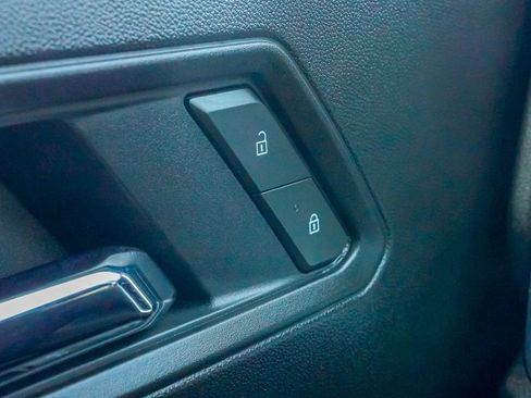 Used 2025 GMC Canyon Elevation image 24