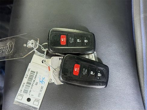 Certified 2019 Toyota RAV4 XSE image 33