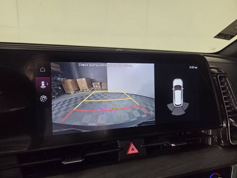 Used 2023 Kia Sportage X-Line w/ X-Line Premium Package AWD/4WD image 11