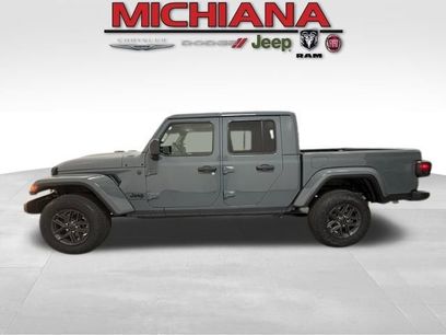 New 2026 Jeep Gladiator Sport