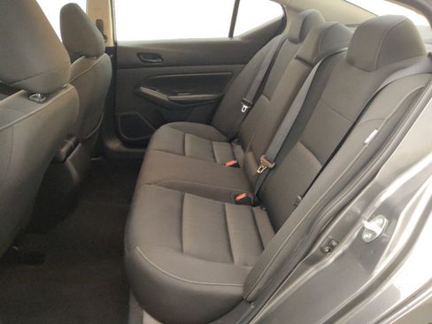 Used 2025 Nissan Altima 2.5 SV FWD image 18
