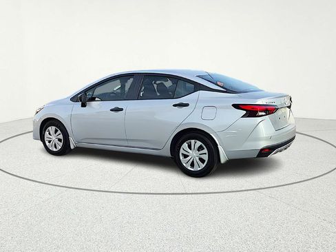 Used 2025 Nissan Versa S w/ Trunk Package image 4