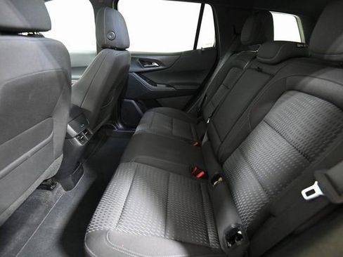 Used 2025 Chevrolet Equinox LT image 8