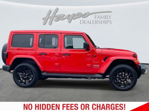 Used 2023 Jeep Wrangler Unlimited Sahara w/ Cold Weather Group AWD/4WD image 2