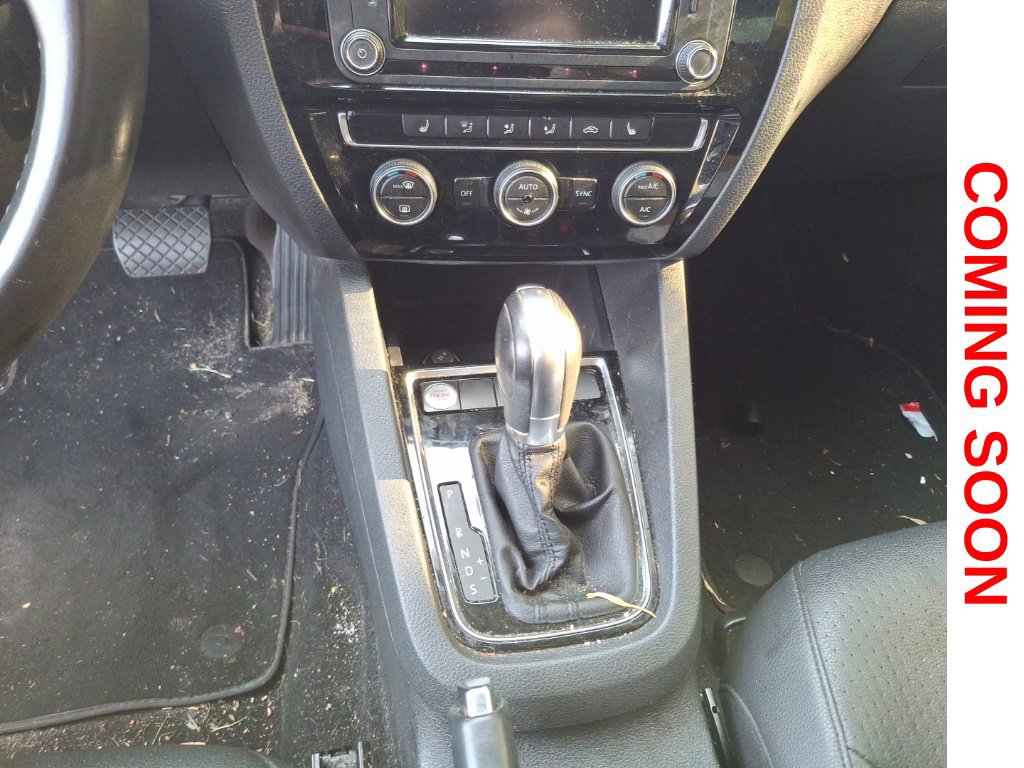 Used 2017 Volkswagen Jetta SEL FWD image 14